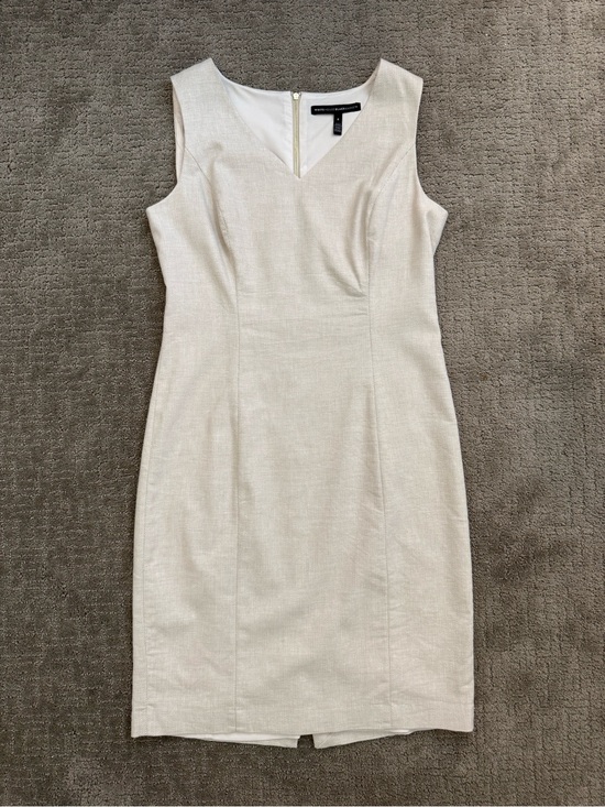 White House Black Market Dresses & Skirts - EUC WHBM Beige Shift dress, Size 8